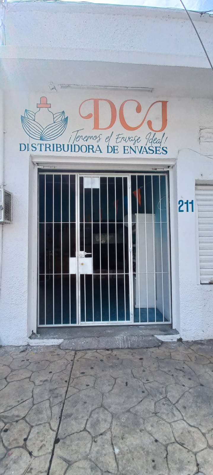 Fachada de DCJ Envases